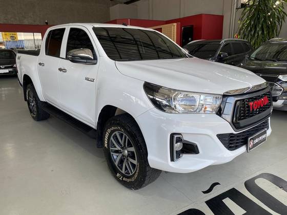 TOYOTA HILUX 2.8 SRV 4X4 CD 16V DIESEL 4P AUTOMÁTICO